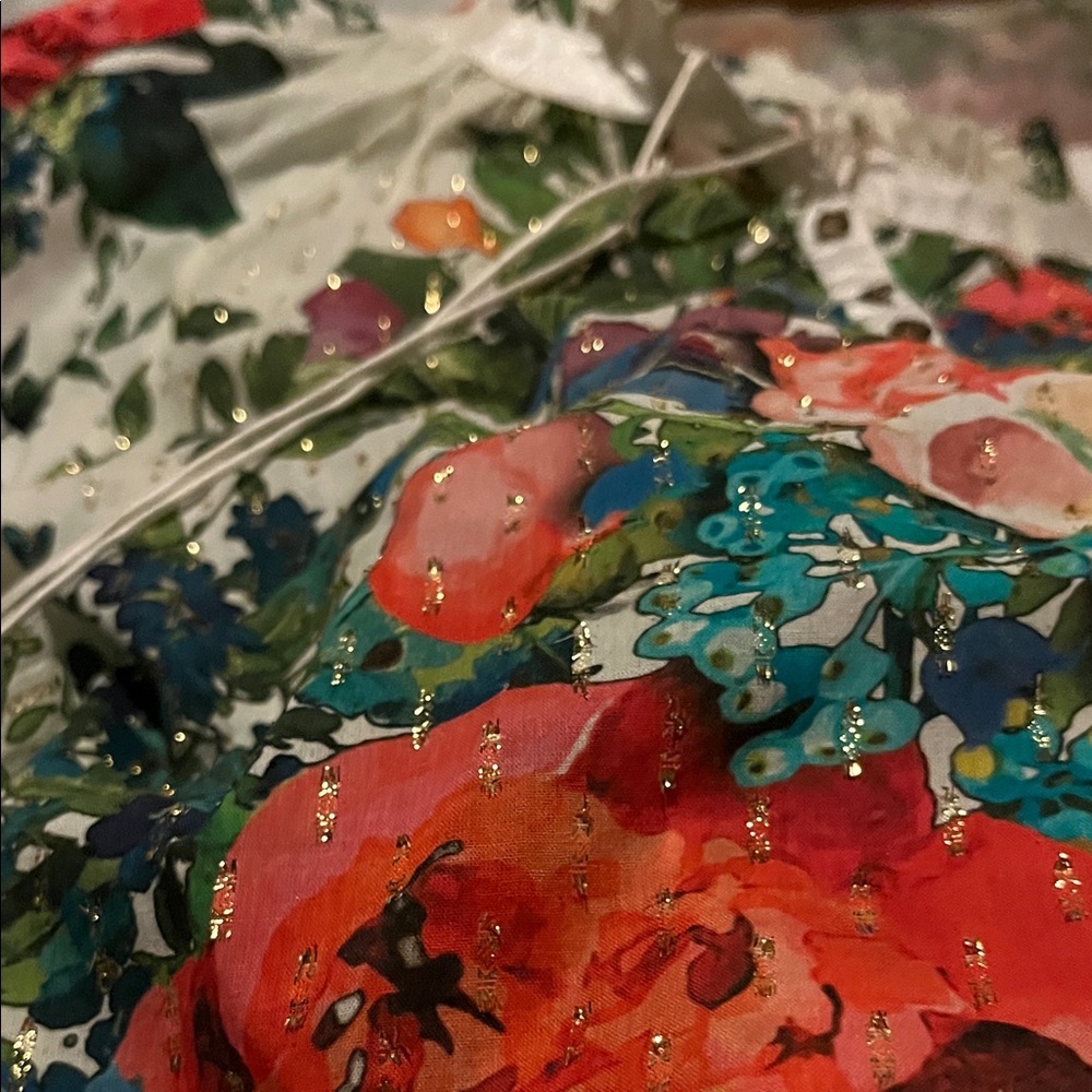 Aratta Large Zinnea Metallic Top - Picture 5 of 10